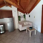 בית נופש Chloe Attic איה אפימיה